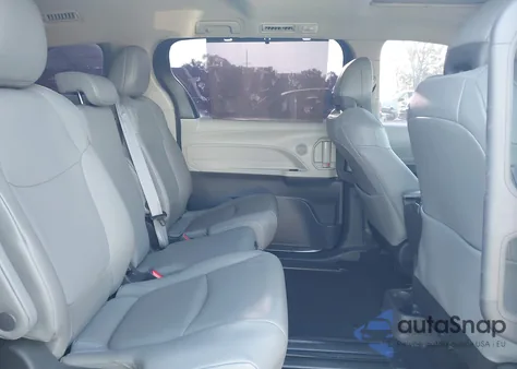 2022 Toyota Sienna Xle z USA, uszkodzony, nr VIN 5TDJRKEC1NS097755